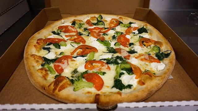 Primavera White Pizza (Large 16'').